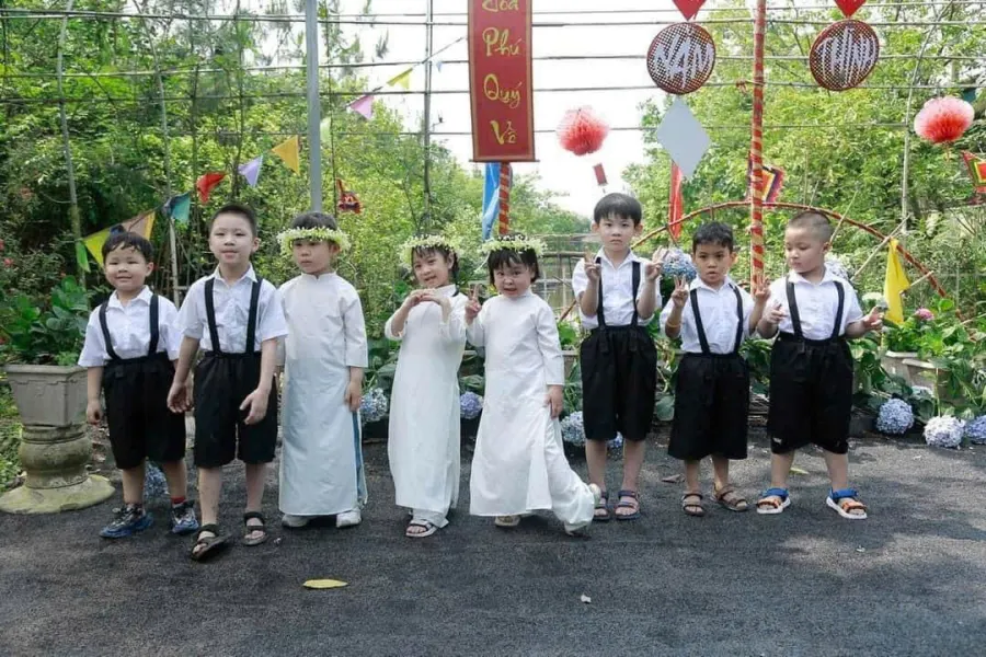 Trường mầm non Cá Heo Xanh (Little Dolphin Kindergarten) - KĐT Văn Quán