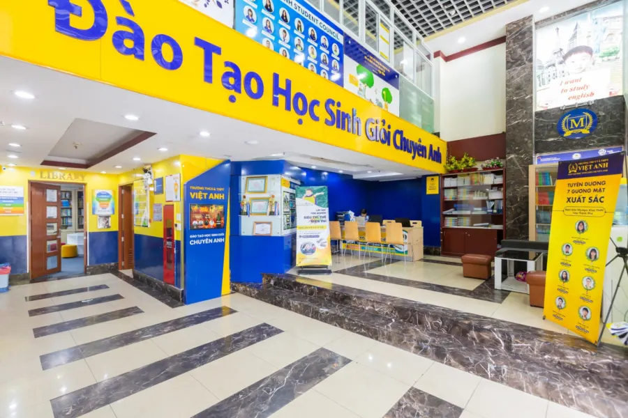 Trường THCS - THPT Việt Anh - Phường 10, Phú Nhuận
