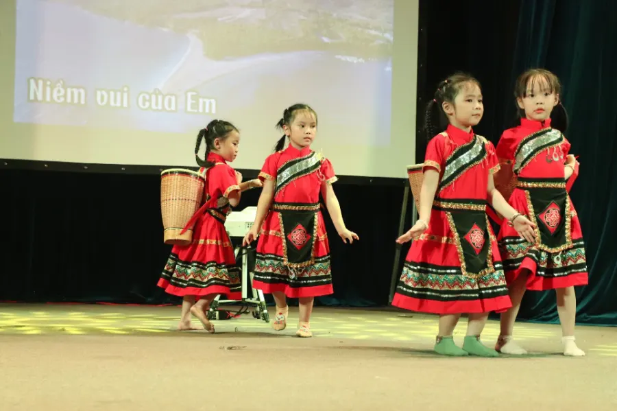 Mầm Non Ngôi Nhà Bí Đỏ