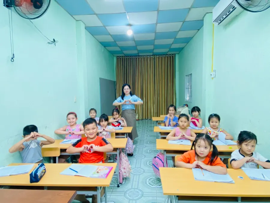 Trung Tâm Luyện Chữ Đẹp Nét Chữ Việt