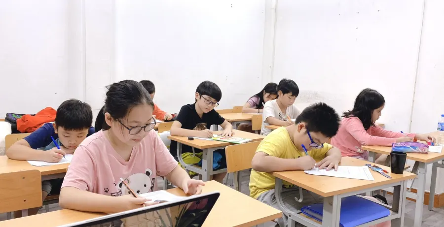 Trung tâm Tiếng Anh cô Hoàng Hương - English Ms Hoang Huong - cơ sở 1 Khuất Duy Tiến