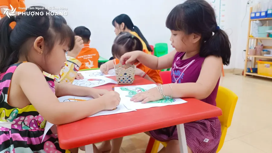 Trung tâm Ngoại Ngữ Ứng Dụng Phượng Hoàng (Phượng Hoàng English)