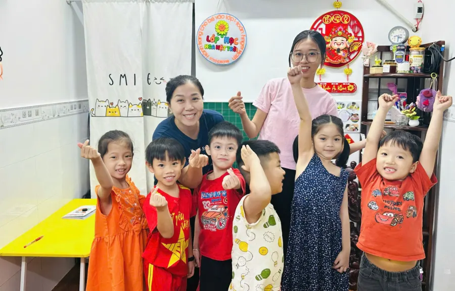 Lớp học Hành trang vào lớp 1 - Luyện chữ đẹp Hoa Mặt Trời