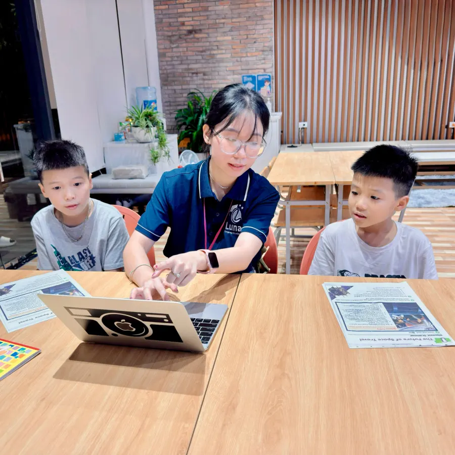 Lớp Tiếng Anh CLC Ms. Phương