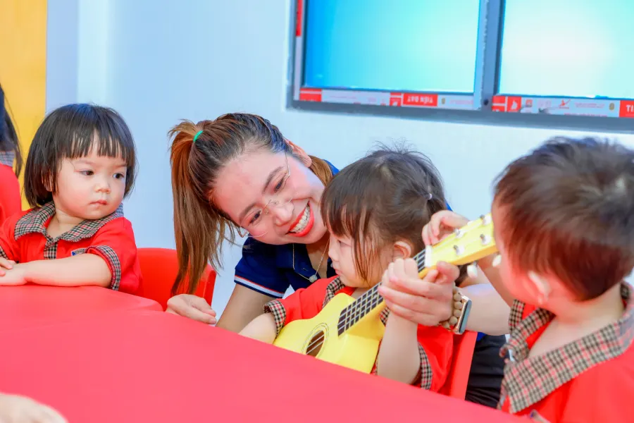 Trường Mầm Non Việt - Sing (Viet-Sing School) - Phường Bình Chiểu
