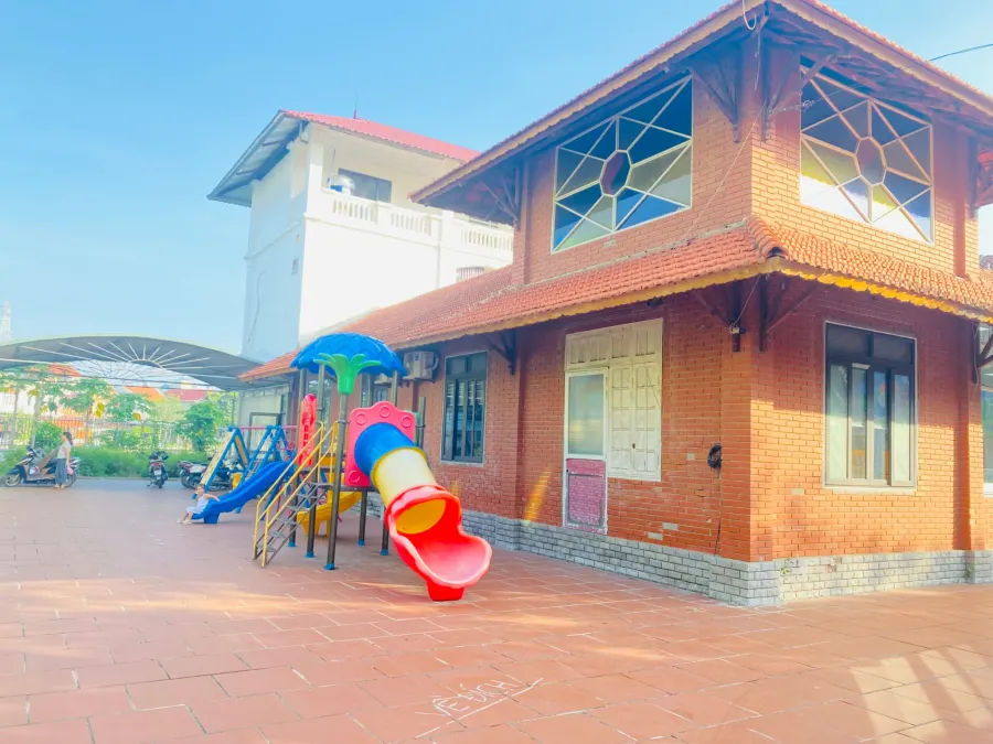 Trường Mầm Non Tuổi Trẻ Montessori