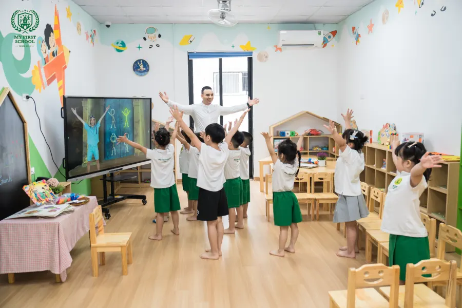 Trường Mầm Non My First School 2 - Biệt thự Sunshine, KĐT Nam Thăng Long