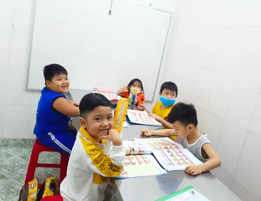 Trung Tâm Anh Văn Cô Liên Thạc Sĩ Bình Tân
