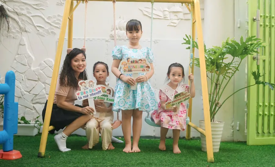 Câu lạc bộ Khủng Long Nhí (Little Dino Elementary Learning System)