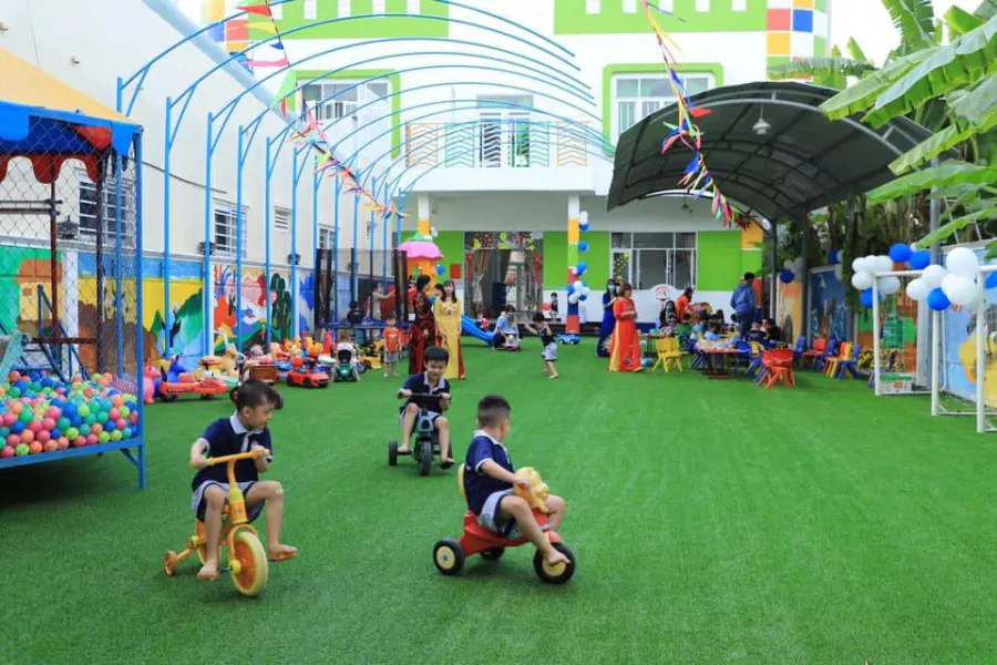 Trường Mầm Non Thế Giới Tuổi Thơ