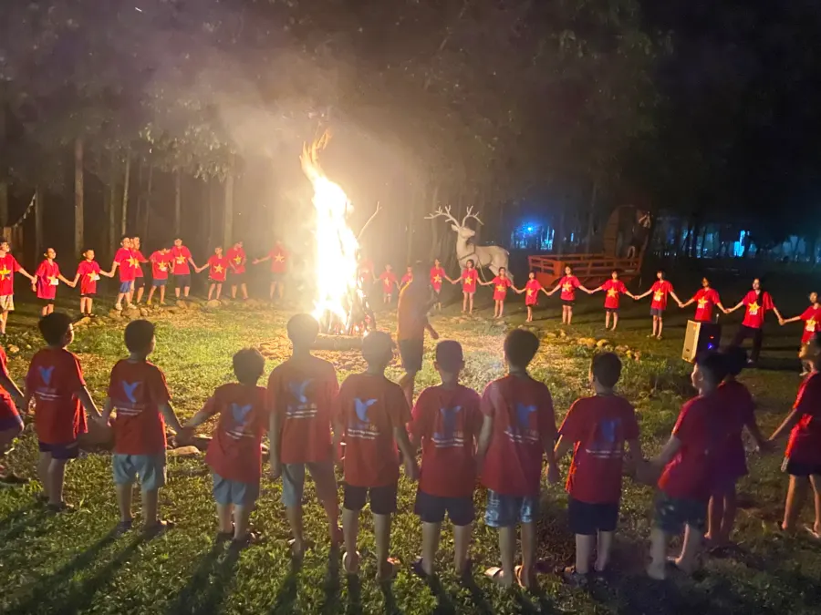 Học viện giao tiếp MasterKids