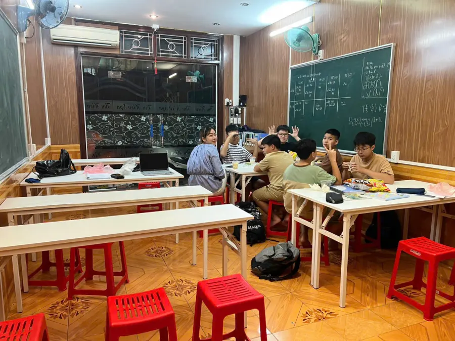 Lớp Tiếng Anh Online/Trực tiếp Ms Catherine