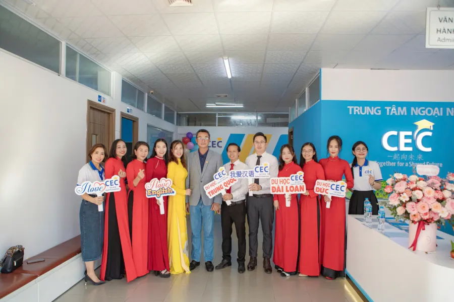 Trung tâm Ngoại ngữ CEC