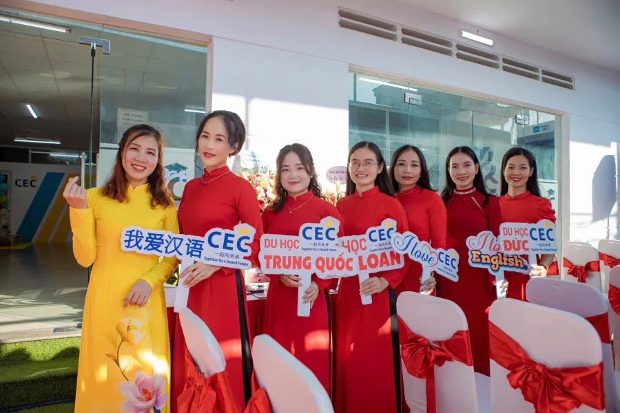 Trung tâm Ngoại ngữ CEC