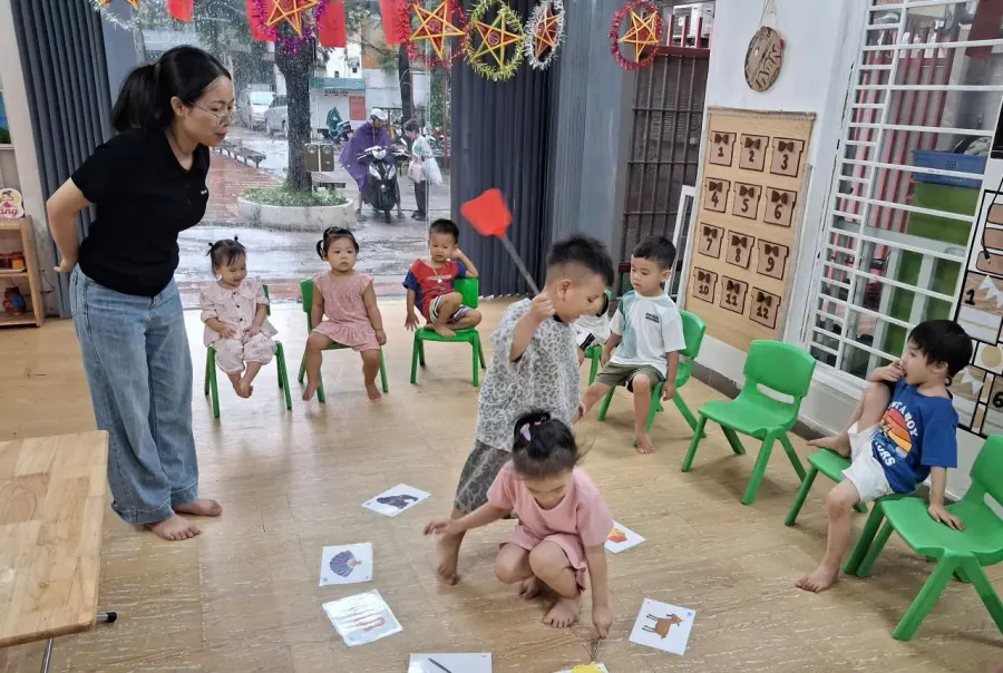 Mầm Non Thỏ Ngọc - Nguyễn Chính, Hoàng Mai