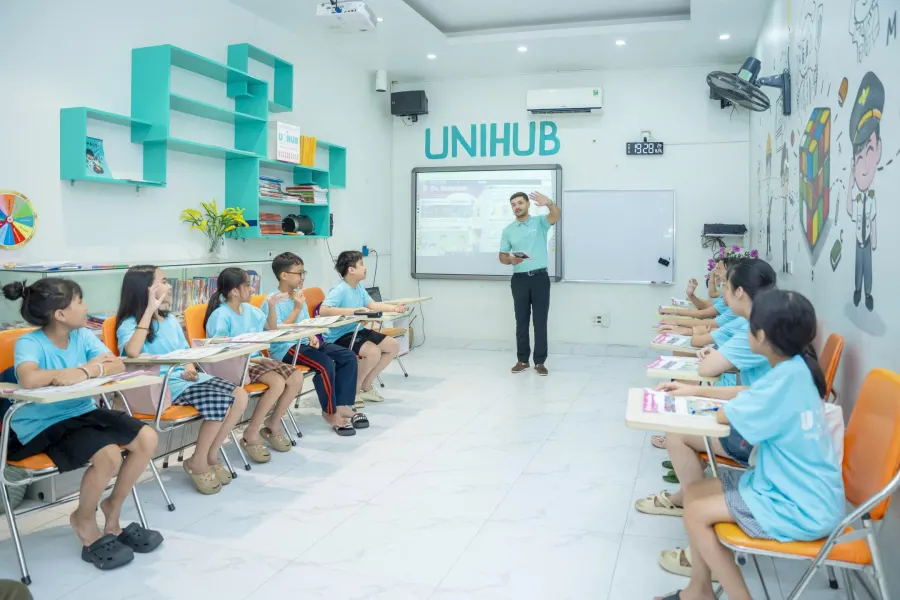Trung Tâm Ngoại Ngữ Quốc Tế Unihub - Kim Chung, Hoài Đức