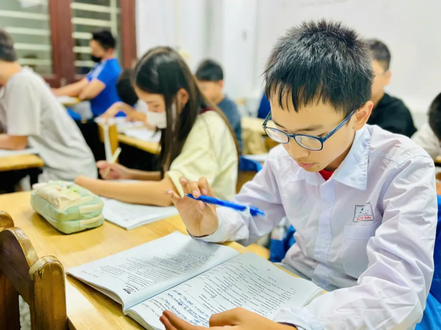 Trung Tâm Ngoại Ngữ Mint - Lớp Tiếng Anh cô Thu