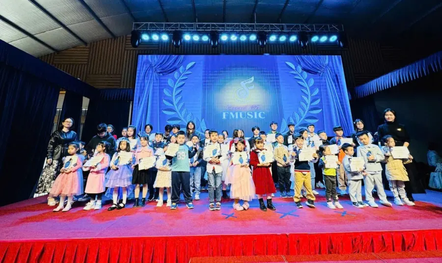 Trung tâm nghệ thuật FMUSIC