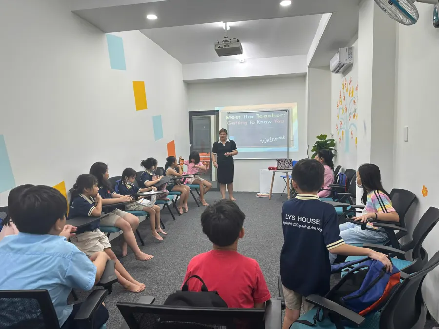 Trung Tâm Tiếng Anh LysHouse - Cô Ly Tiếng Anh Cambridge