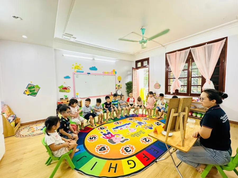 Trường Mầm Non Bé Thông Minh ( Clever Kids )