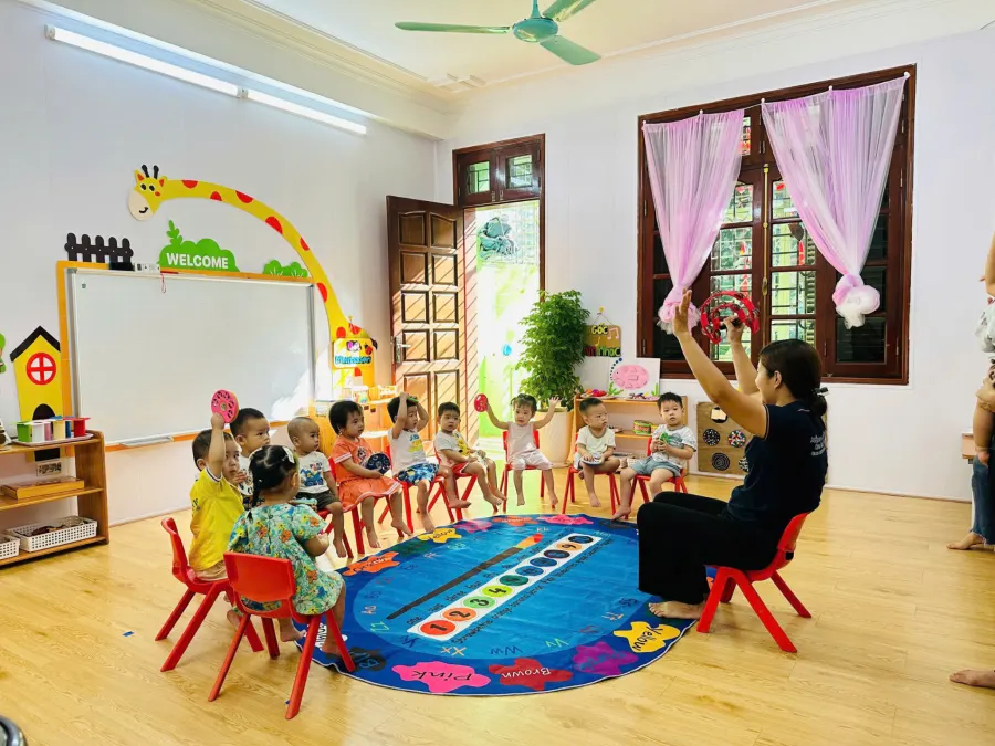 Trường Mầm Non Bé Thông Minh ( Clever Kids )