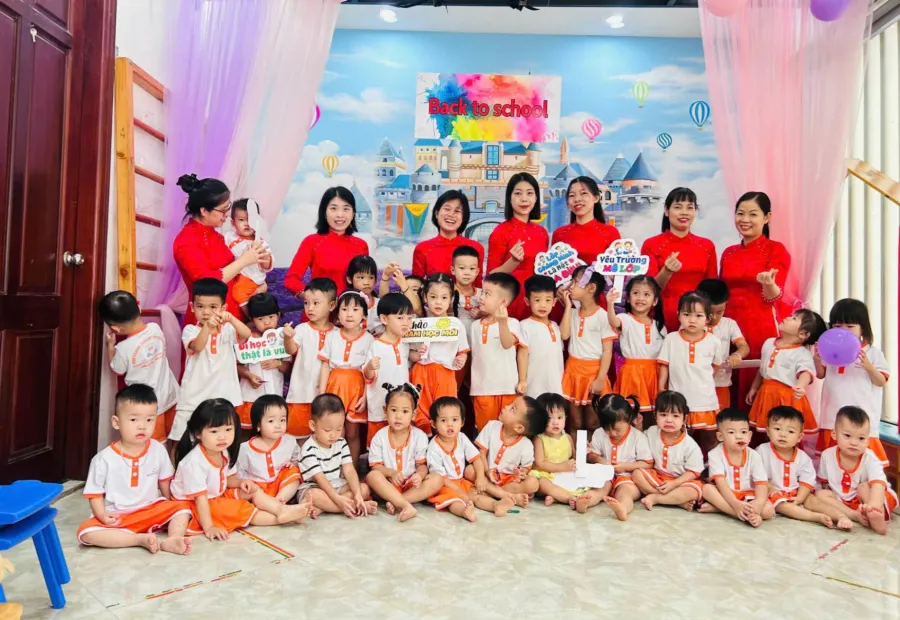 Trường Mầm Non Montessori Academy (Chú Ong nhỏ - Thụy Phương)