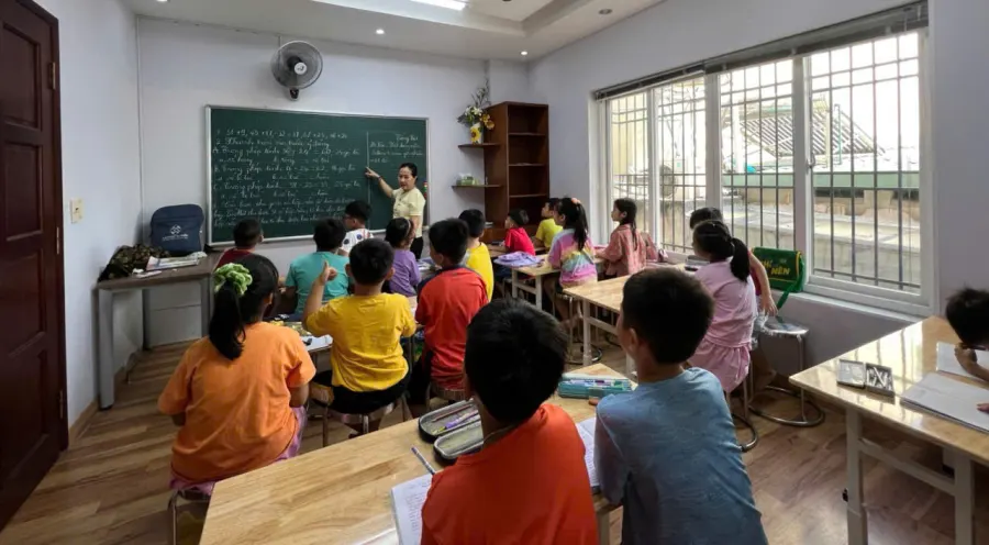 Le Hoa Educations (Mầm non - Bán trú - Dạy kèm)