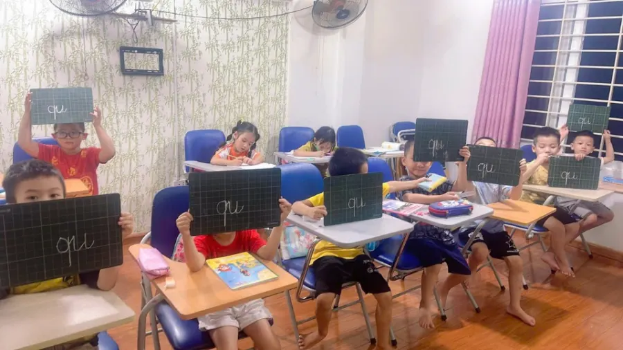 Trung Tâm Luyện Chữ Đẹp, Tiền Tiểu Học Thành Huế