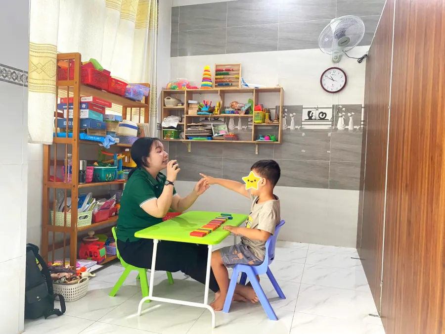 Trung Tâm Can Thiệp Sớm Từng Bước Nhỏ