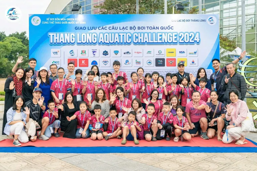 CLB Swimming & Fitness Renaissance Japan