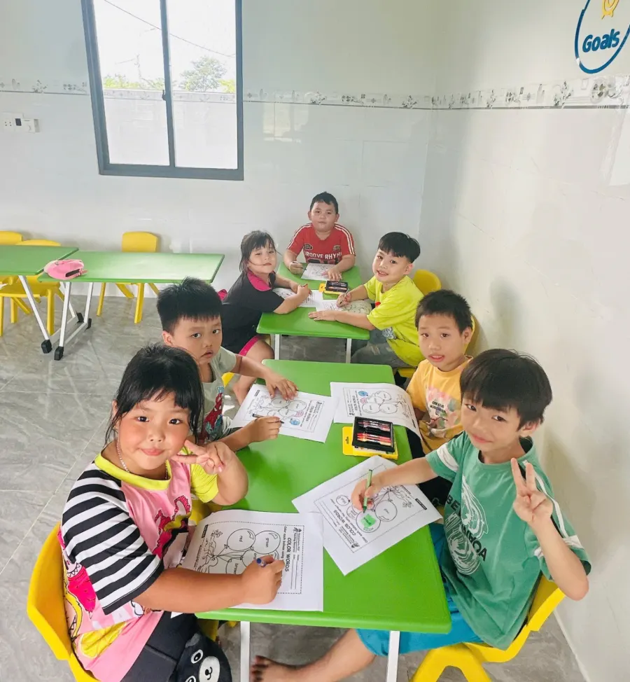 Trung Tâm Ngoại Ngữ GoUp English - Phú Nghĩa, Đồng Nai