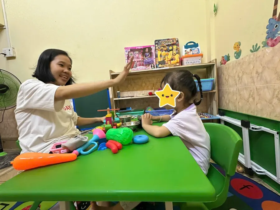 Trung Tâm Can Thiệp Bước Chân Nhỏ