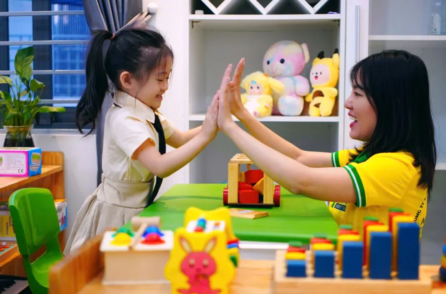 Trung Tâm Nghiên Cứu Ứng Dụng Tâm Lý Học, Can Thiệp Minh Trí