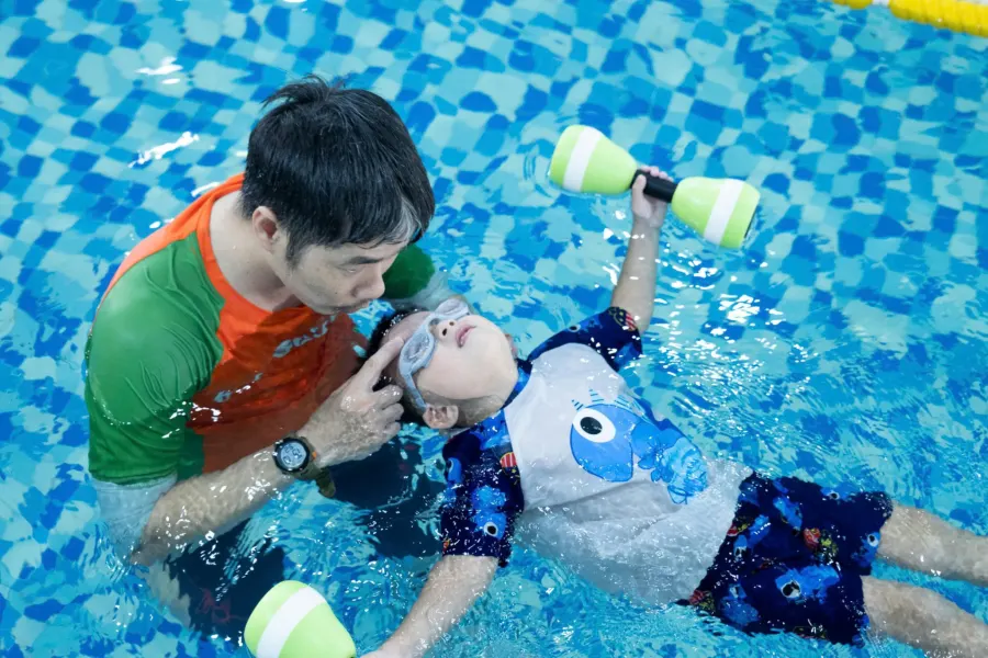 Trung tâm Lifeswim - Đào tạo bơi sinh tồn