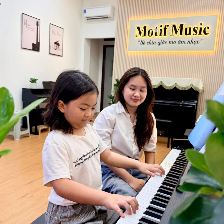 Trung Tâm Âm Nhạc Motif Music CS3