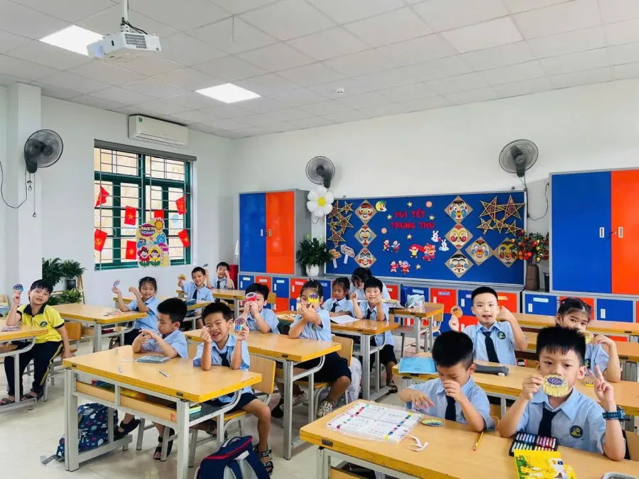 Trường Tiểu học, Trung học cơ sở Kinh Đô