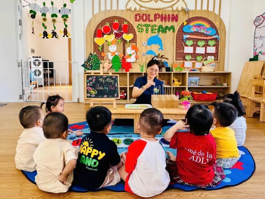 Trường Mầm Non Song Ngữ Miền Hạnh Phúc (Happy Land)