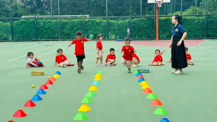 Trường Mầm Non Song Ngữ Miền Hạnh Phúc (Happy Land)