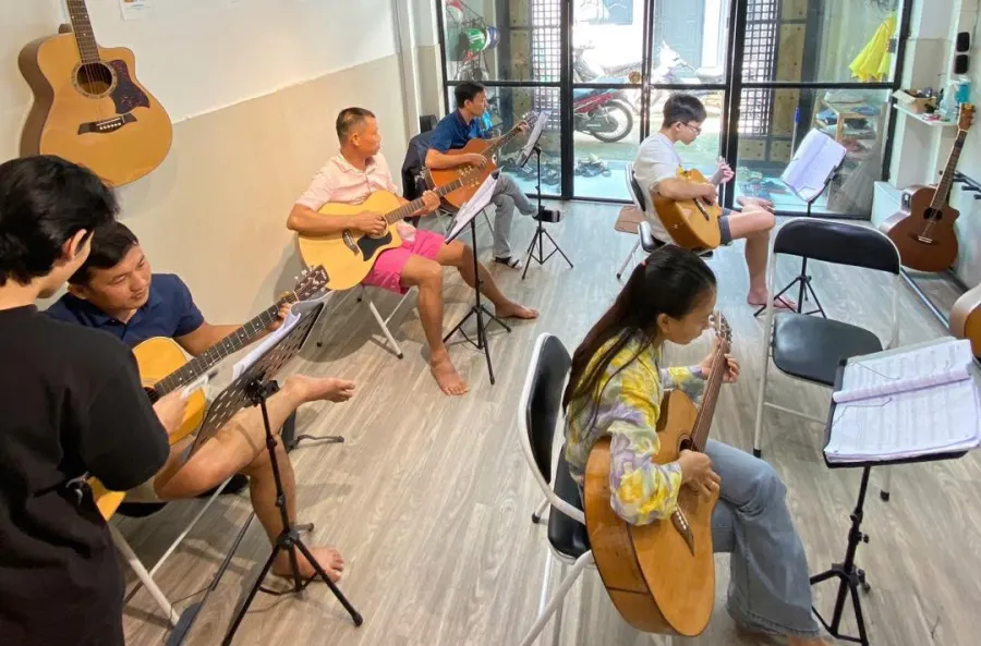 Trung Tâm Leon Music (Guitar) - Thông Tây Hội