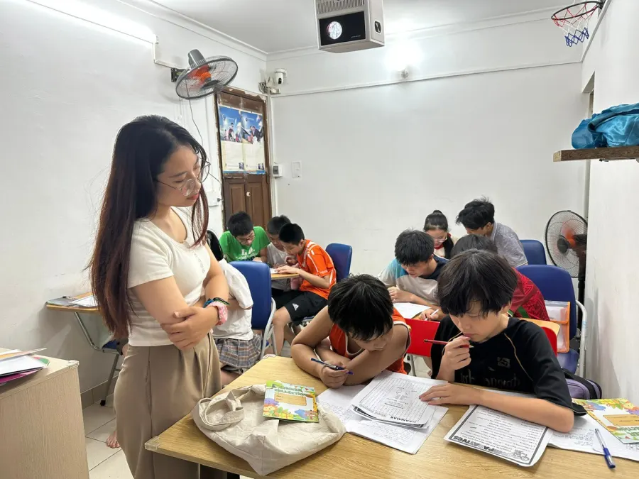Tiếng Anh Thầy Sơn - Lambie Education