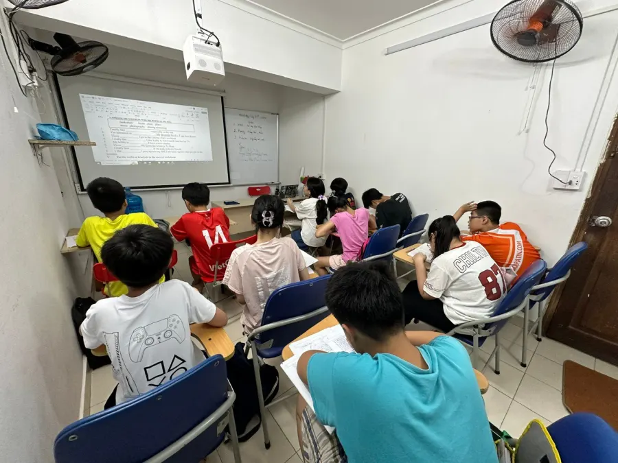 Tiếng Anh Thầy Sơn - Lambie Education