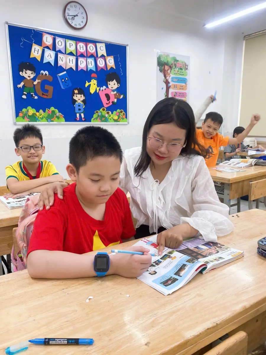 DOLPHIN ACADEMY - TIẾNG ANH THẠC SỸ TRẦN NGỌC
