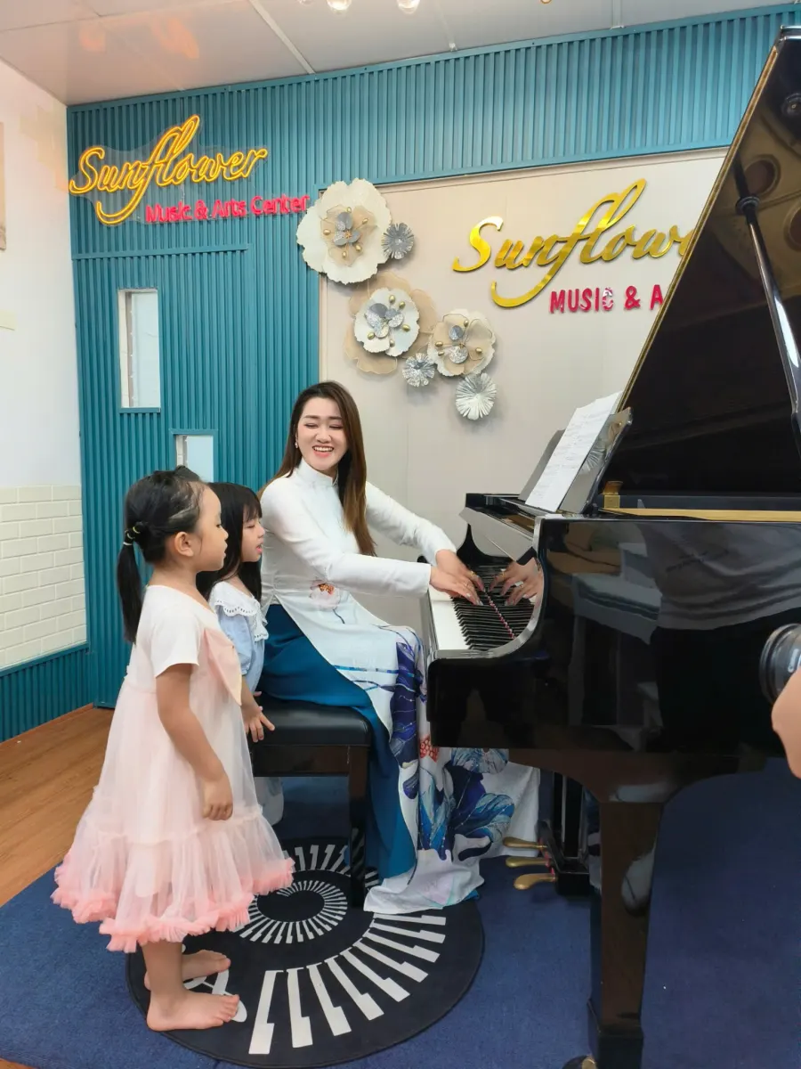 Trung Tâm Giáo Dục Nhạc Họa Piano & Vẽ Sunflower