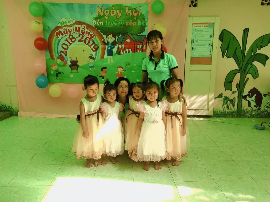 Trường mầm non Mây Hồng