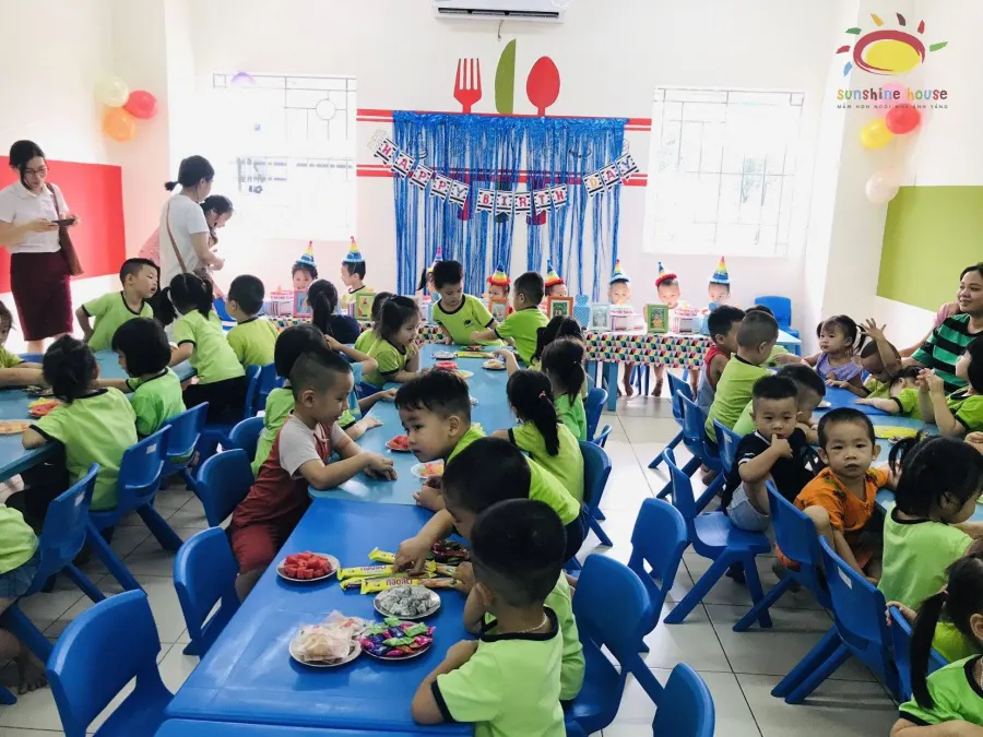 Trường mầm non Song Ngữ Ngôi nhà Ánh Sáng ( Sunshine House International Kindergarten )