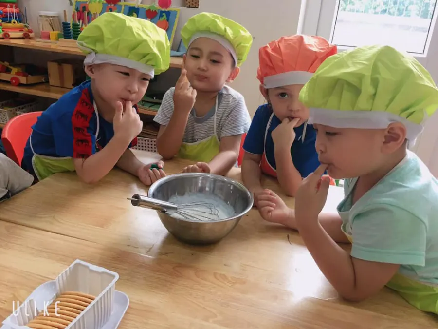 Trường mầm non Mặt Trời Xanh ( Blue Sun Montessori School )
