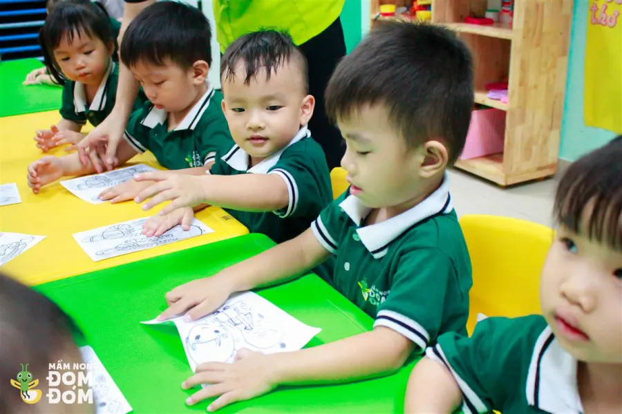 Trường mầm non Đom Đóm