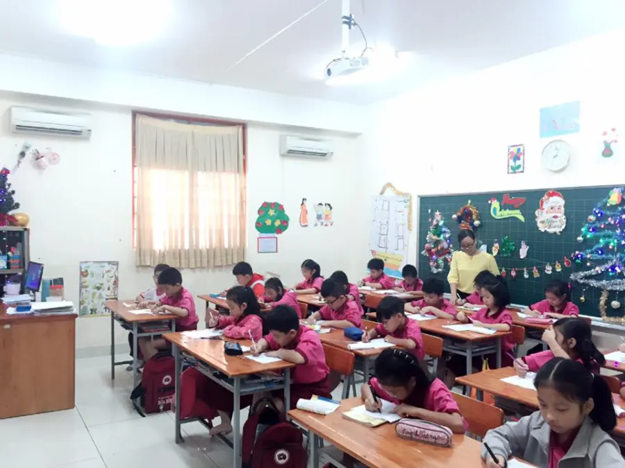 Trường tiểu Học - Trung Học Cơ Sở - THPT Hòa Bình