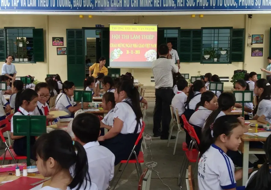 Trường tiểu học Vạn Thạnh