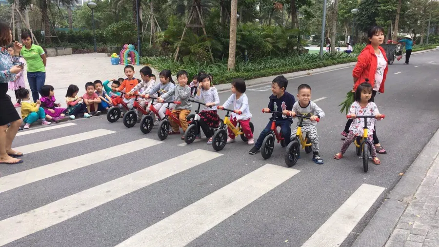 Hệ thống mầm non Song ngữ Kids smile Montessori  - Hoàng Quốc Việt (cơ sở 6)